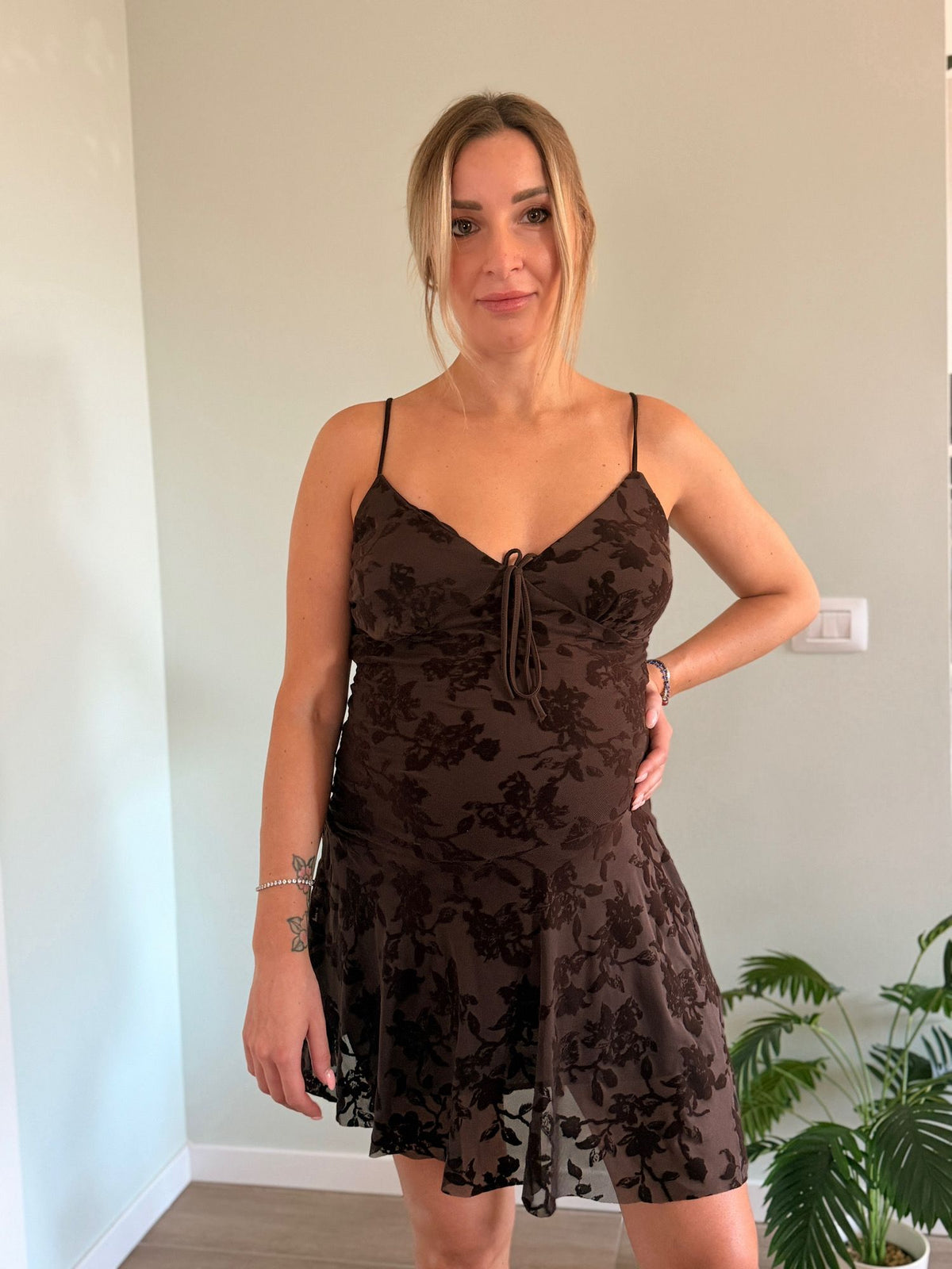 Minidress dettagli velvet moka